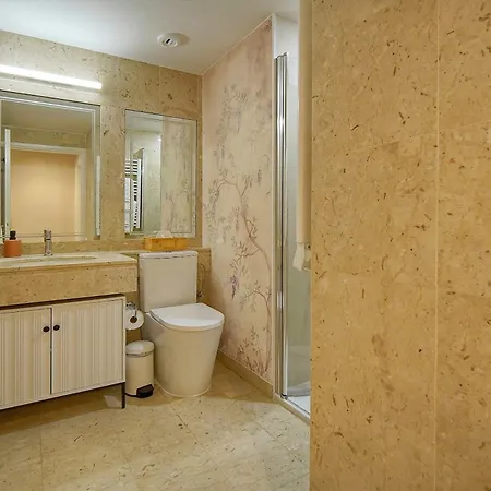 Elise 3 Bdr 3 Baths Pool Apartment