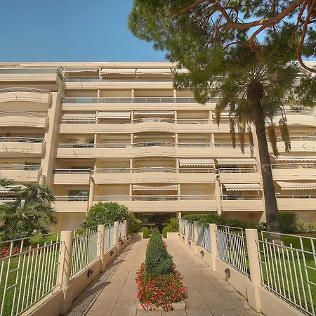 Elise 3 Bdr 3 Baths Pool Apartment *